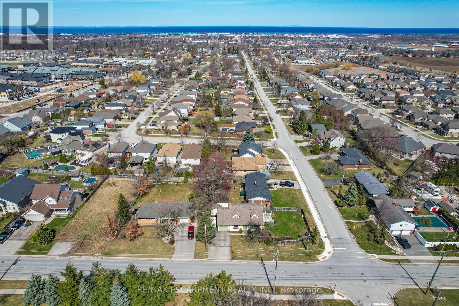 5001 Hillside Drive, Lincoln, Ontario  L3J 0L1 - Photo 5 - X12059898