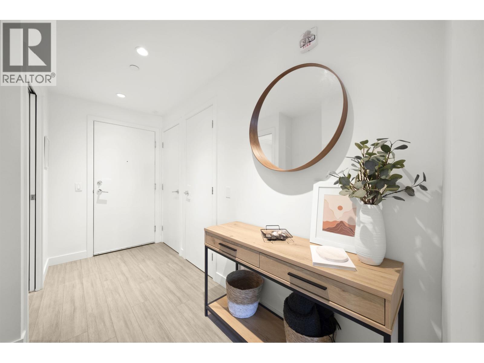 116 747 E 3rd Street, North Vancouver, British Columbia  V7L 1G8 - Photo 30 - R3114166