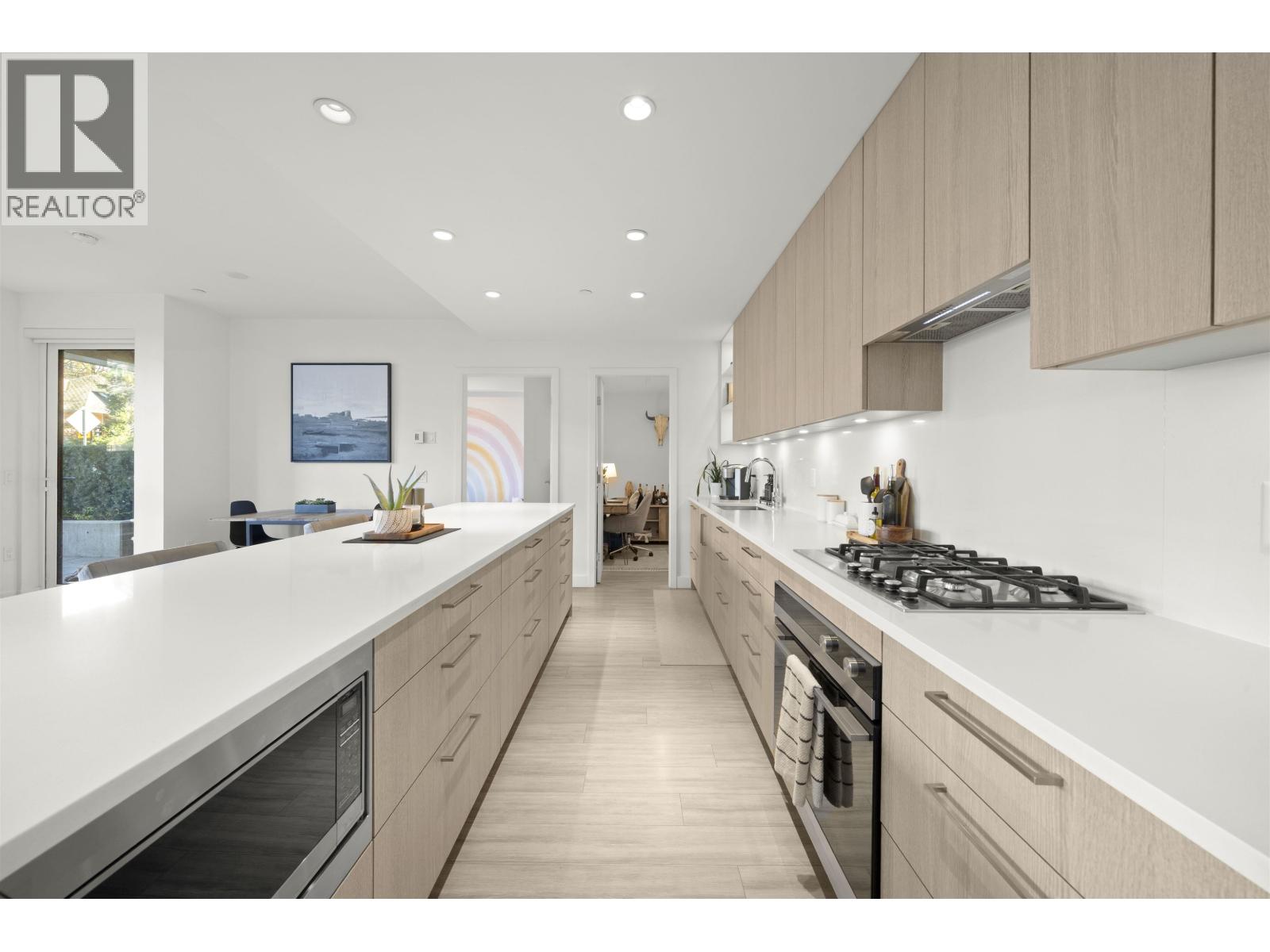 116 747 E 3rd Street, North Vancouver, British Columbia  V7L 1G8 - Photo 7 - R3114166