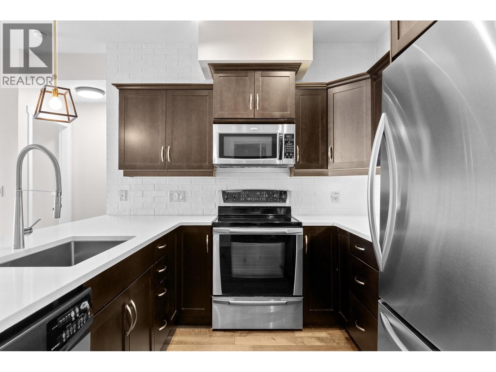 3735 Casorso Road Unit# 302, Kelowna, British Columbia  V1W 5G1 - Photo 5 - 10378839