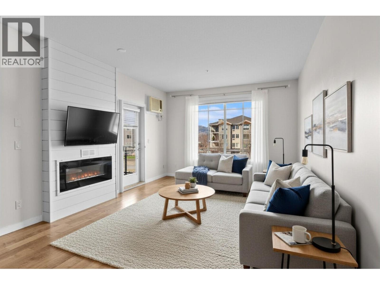 3735 Casorso Road Unit# 302, Kelowna, British Columbia  V1W 5G1 - Photo 2 - 10378839