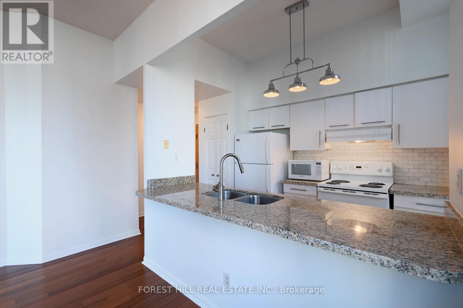 2405 - 24 Wellesley Street W, Toronto, Ontario  M4Y 2X6 - Photo 22 - C13027182