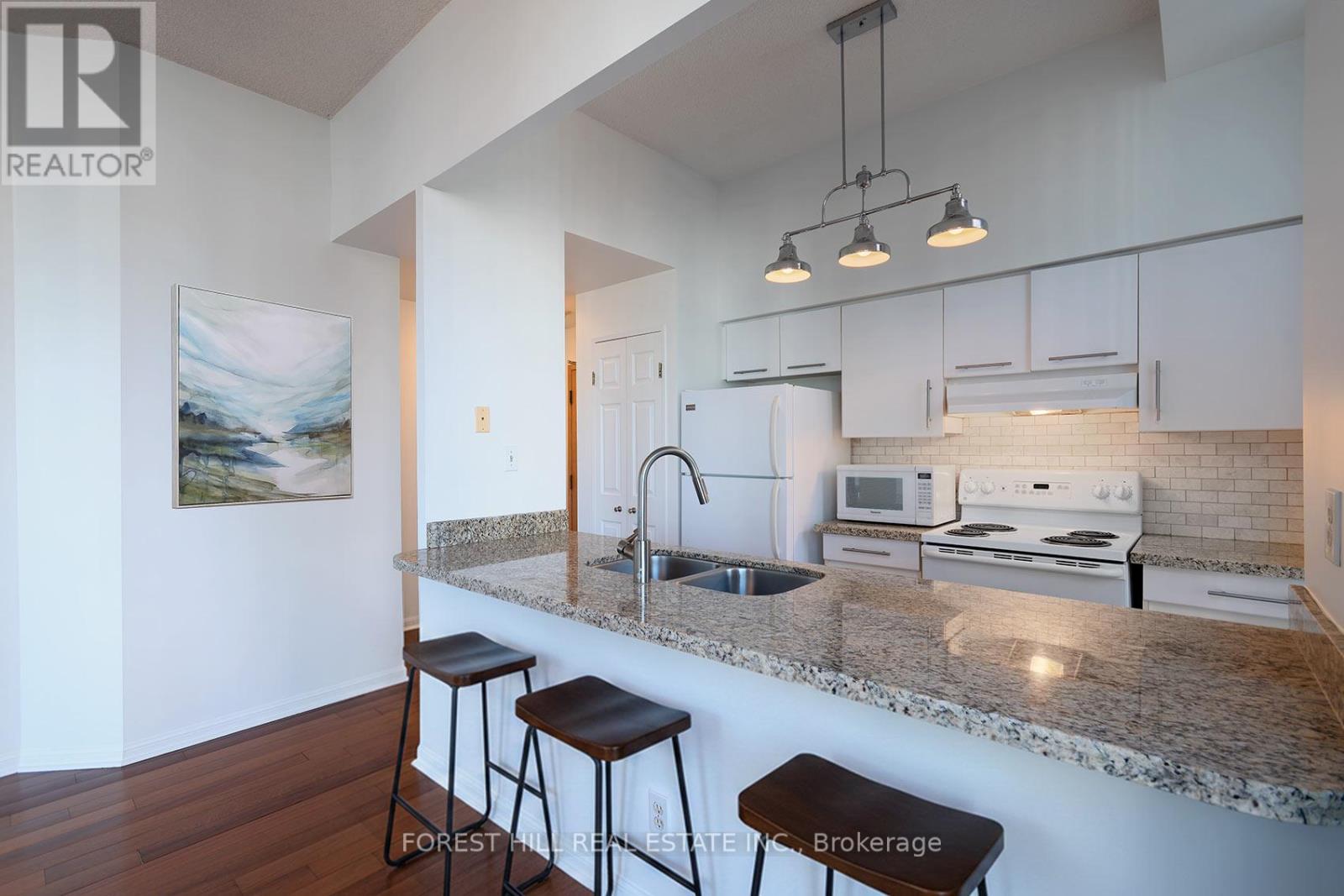 2405 - 24 Wellesley Street W, Toronto, Ontario  M4Y 2X6 - Photo 23 - C13027182