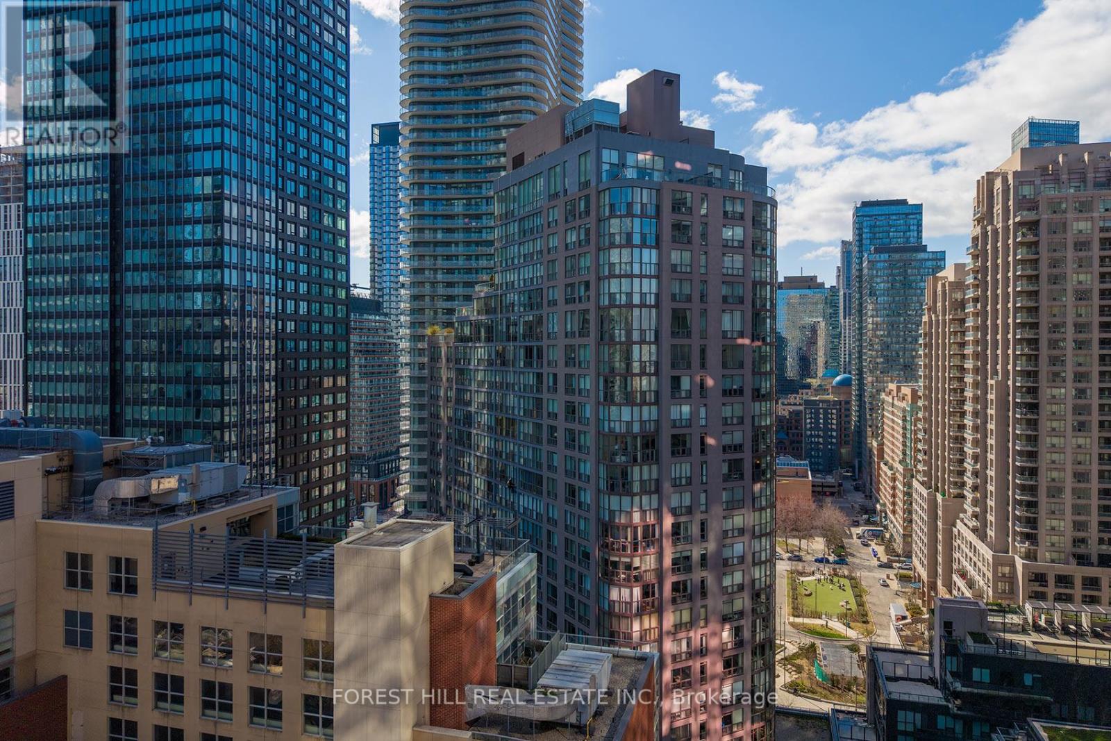 2405 - 24 Wellesley Street W, Toronto, Ontario  M4Y 2X6 - Photo 38 - C13027182
