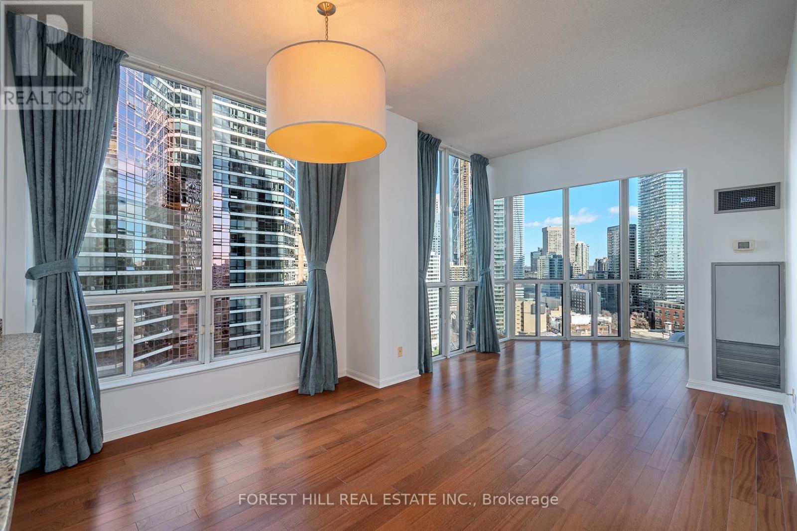 2405 - 24 Wellesley Street W, Toronto, Ontario  M4Y 2X6 - Photo 4 - C13027182