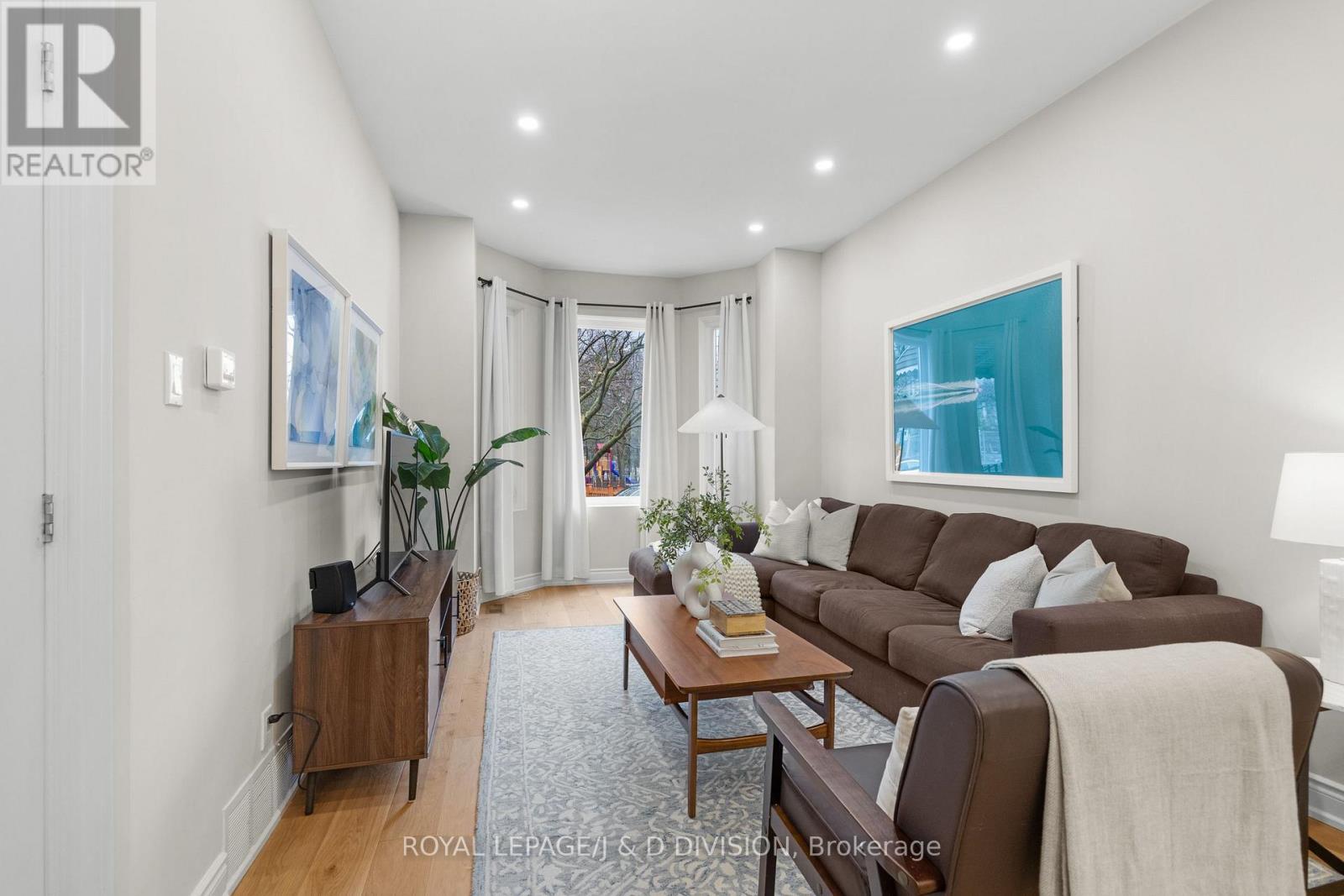 28 ARGYLE STREET, Toronto, Ontario