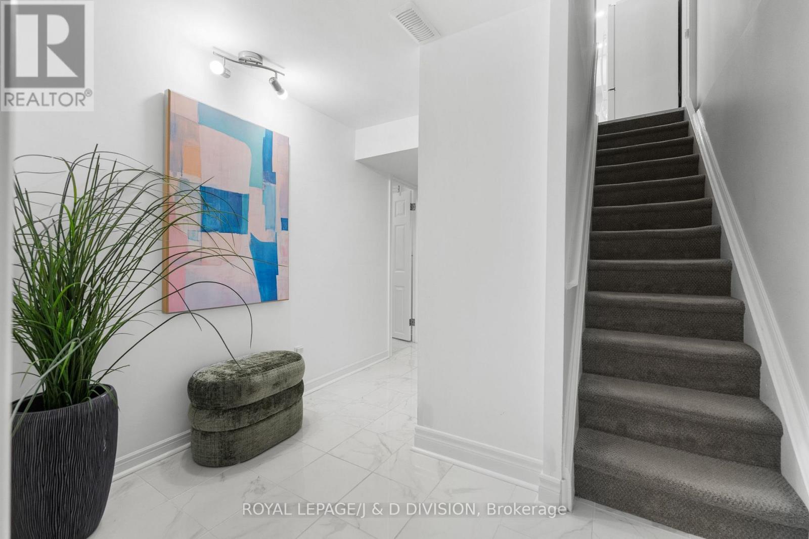 28 Argyle Street, Toronto, Ontario  M6J 1N4 - Photo 18 - C13027210