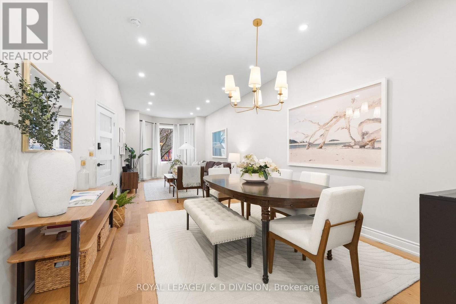 28 Argyle Street, Toronto, Ontario  M6J 1N4 - Photo 3 - C13027210