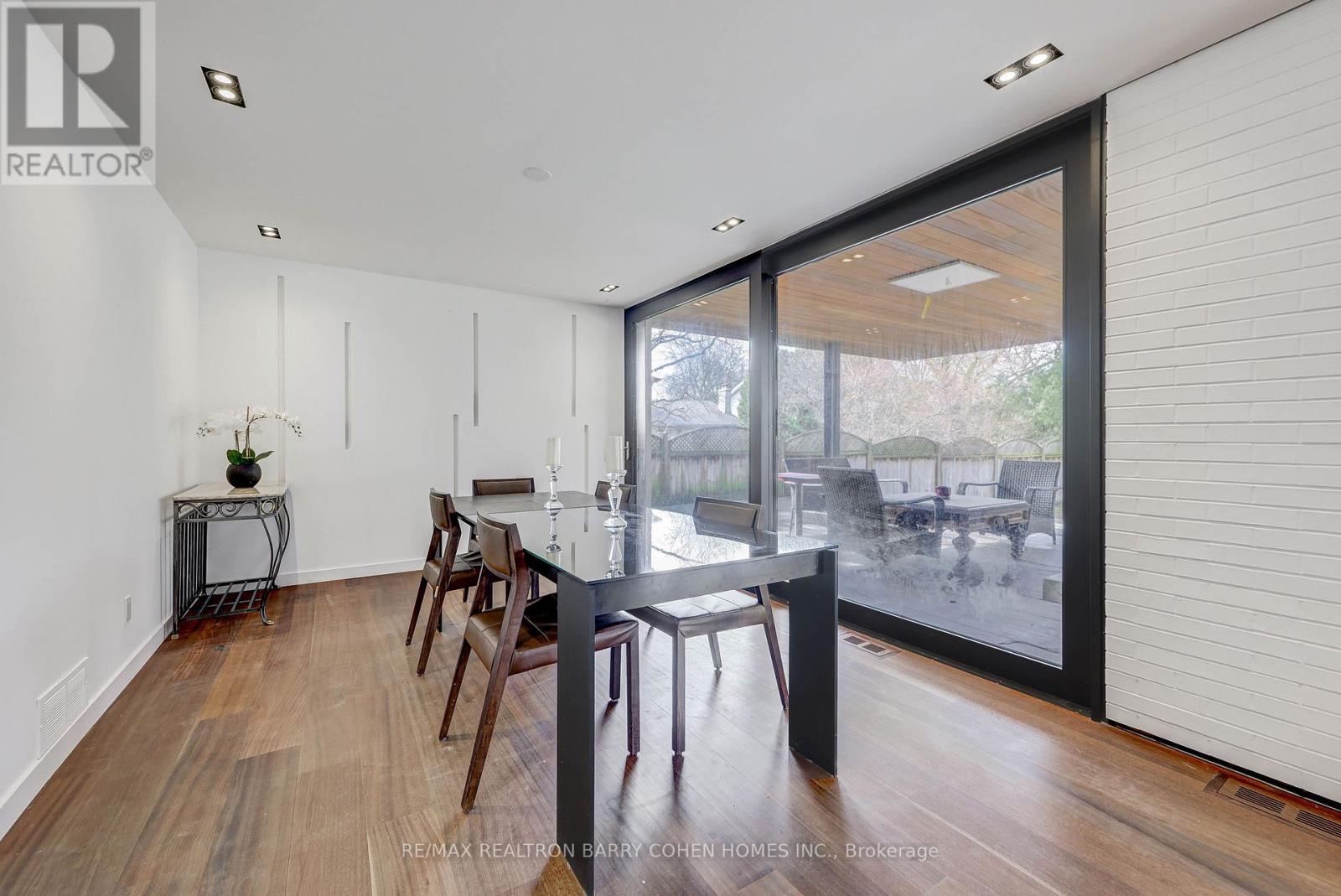 6 Bannatyne Drive, Toronto, Ontario  M2L 2N7 - Photo 15 - C13027276