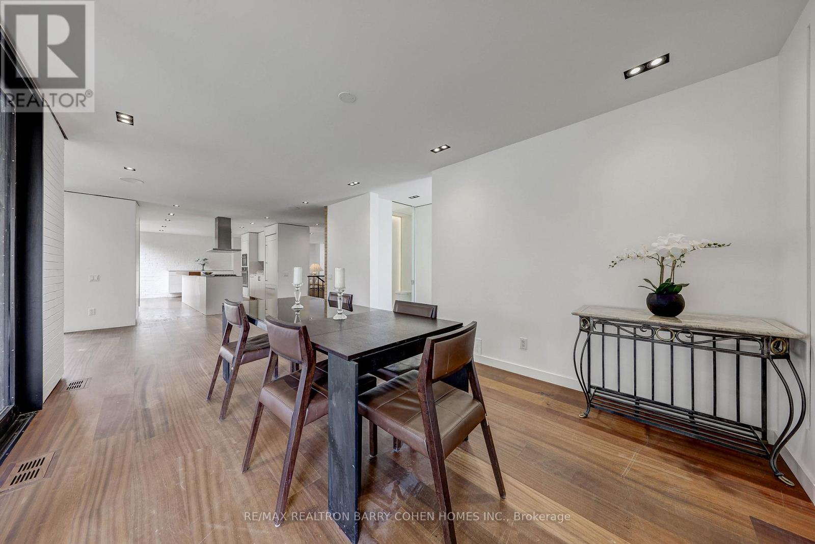 6 Bannatyne Drive, Toronto, Ontario  M2L 2N7 - Photo 16 - C13027276