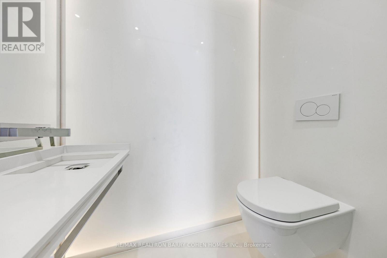 6 Bannatyne Drive, Toronto, Ontario  M2L 2N7 - Photo 20 - C13027276