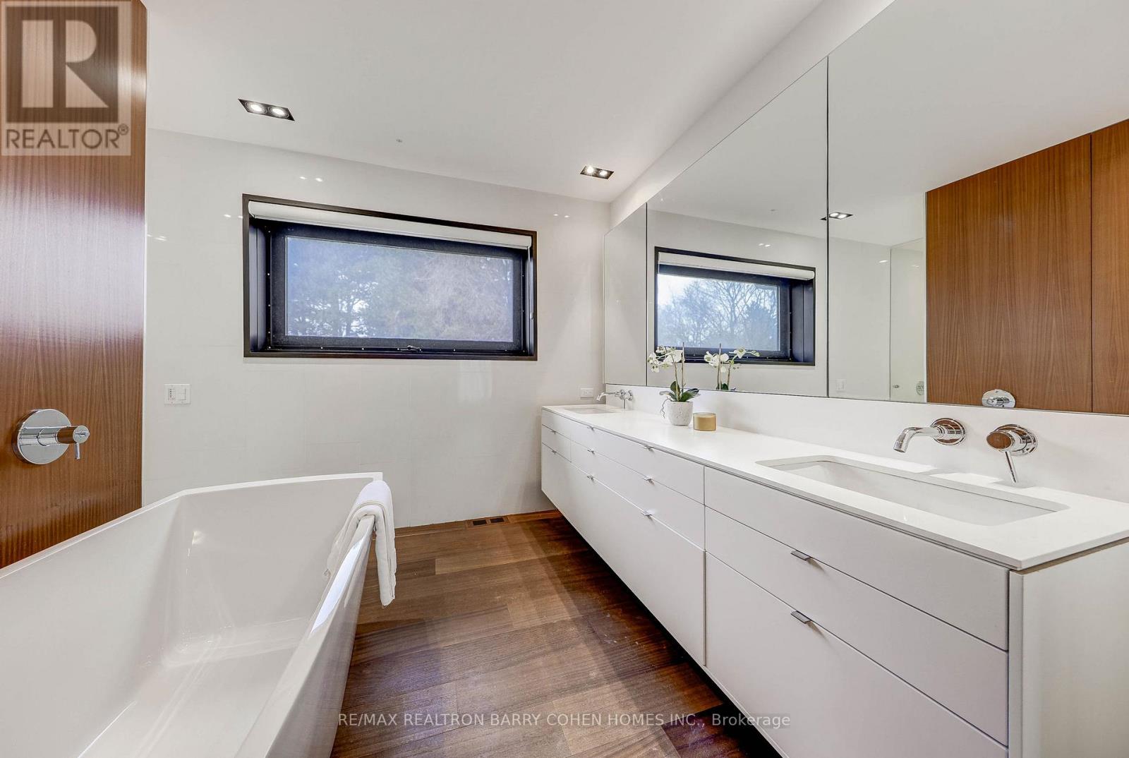 6 Bannatyne Drive, Toronto, Ontario  M2L 2N7 - Photo 32 - C13027276