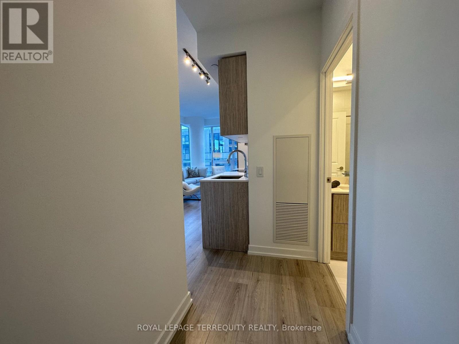 1104 - 395 Bloor Street E, Toronto, Ontario  M4W 0B4 - Photo 10 - C13027310