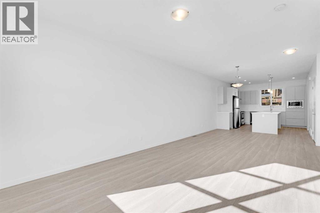 733 South Point Gate Sw, Airdrie, Alberta  T4B 5H7 - Photo 8 - A2296516