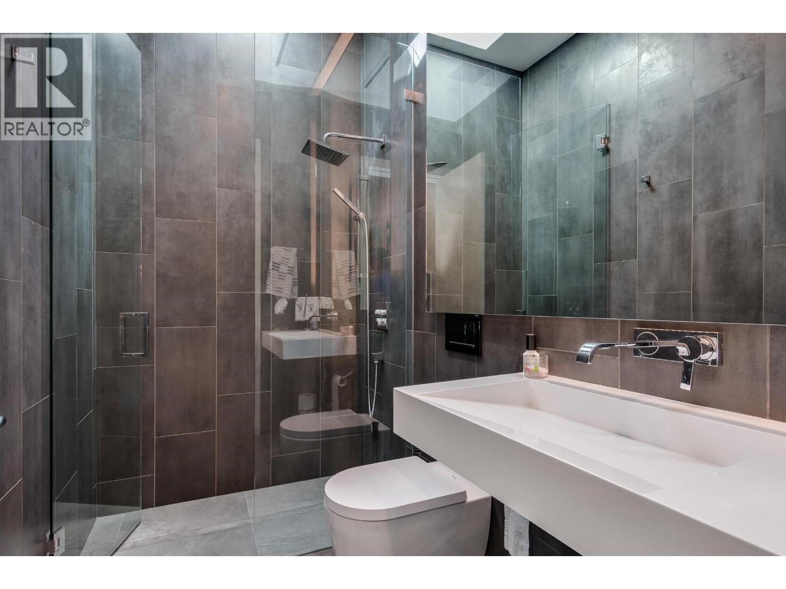 10560 Hogarth Drive, Richmond, British Columbia  V7E 3Z8 - Photo 22 - R3114196