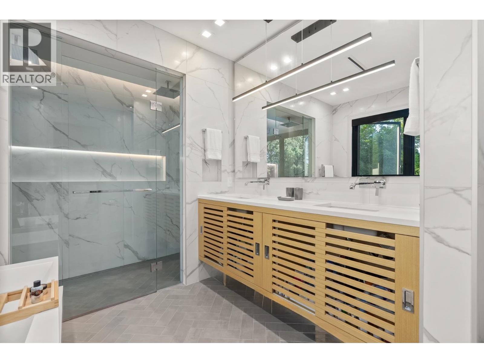 10560 Hogarth Drive, Richmond, British Columbia  V7E 3Z8 - Photo 32 - R3114196