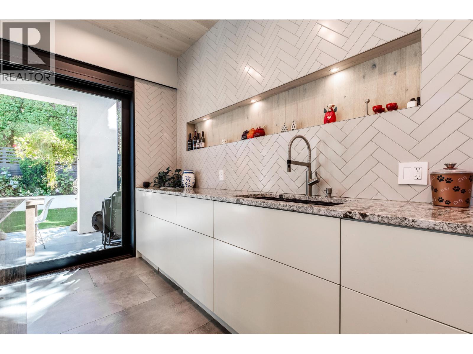 10560 Hogarth Drive, Richmond, British Columbia  V7E 3Z8 - Photo 14 - R3114196