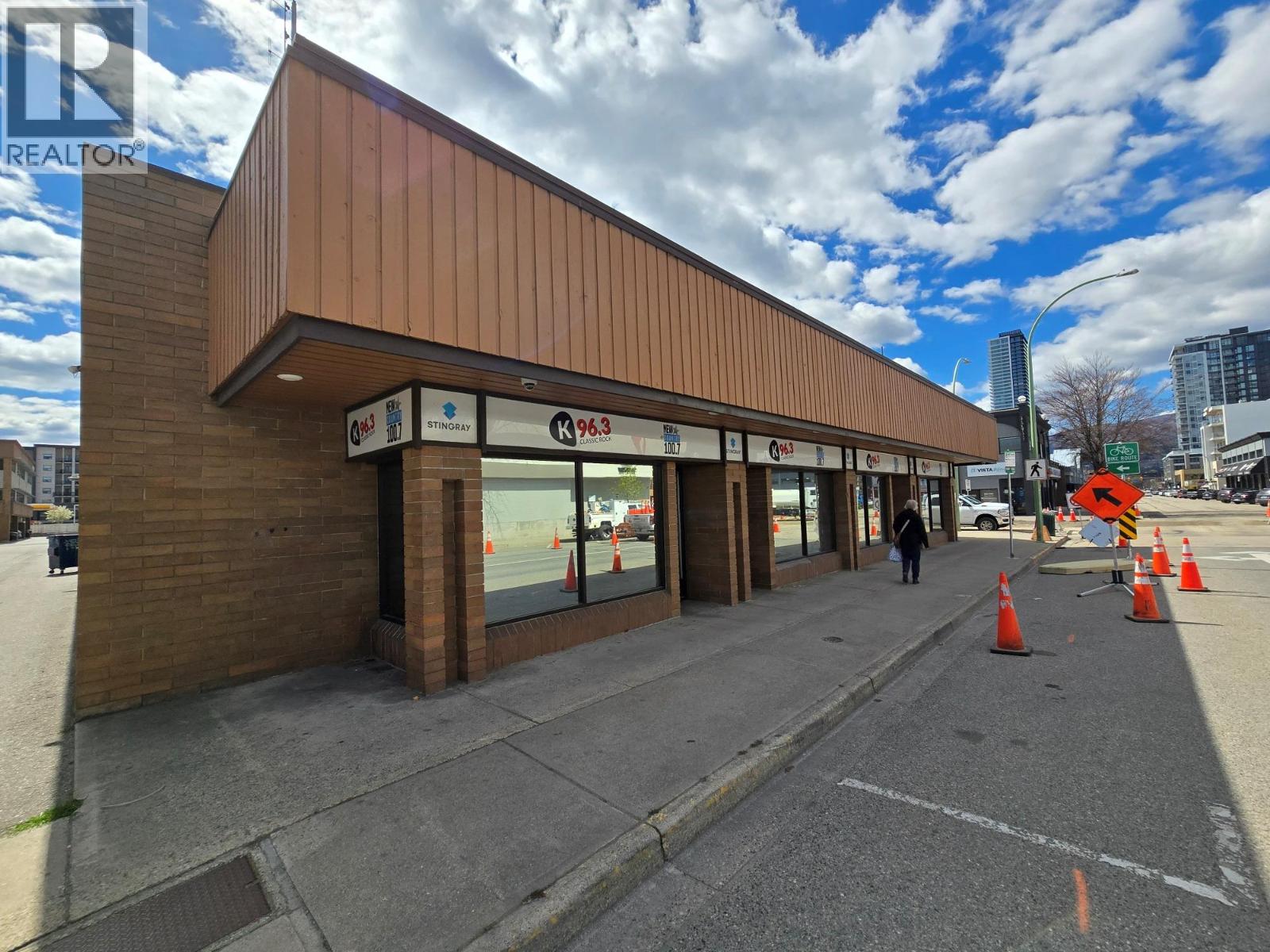 1601 Bertram Street, Kelowna, British Columbia  V1Y 2G5 - Photo 3 - 10384144