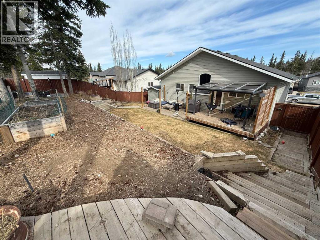 110 Muldoon Crescent, Hinton, Alberta  T7V 0A1 - Photo 23 - A2303645