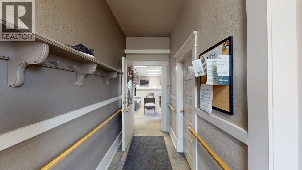 800 Baker Street, Cranbrook, British Columbia  V1C 1A2 - Photo 69 - 10384278