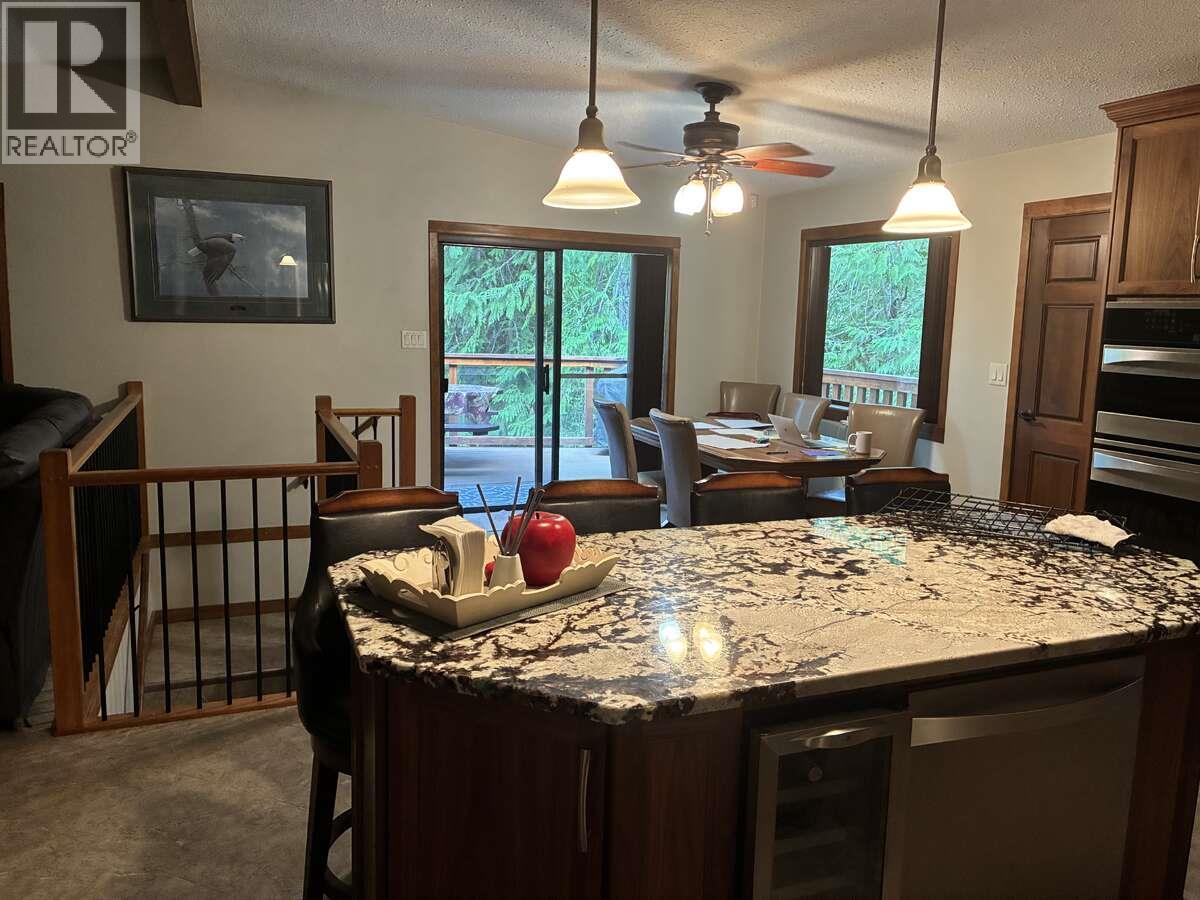 7429 Sunnybrae Canoe Point Road Unit# 22, Tappen, British Columbia  V0E 2X1 - Photo 6 - 10384378