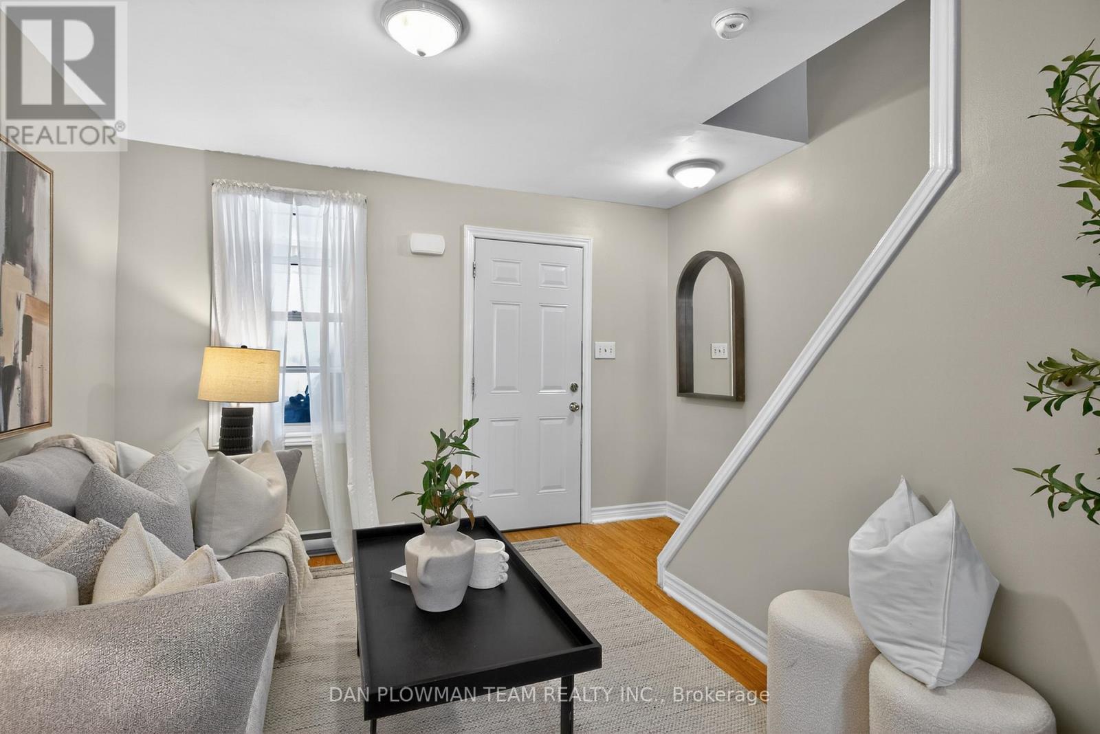 114 Olive Avenue, Oshawa, Ontario  L1H 2P2 - Photo 3 - E13027258