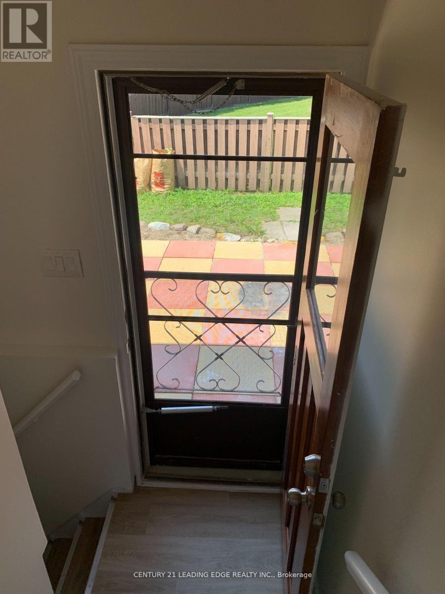 Bsmt - 209 Wayne Court, Oshawa, Ontario  L1G 3R6 - Photo 8 - E13027290