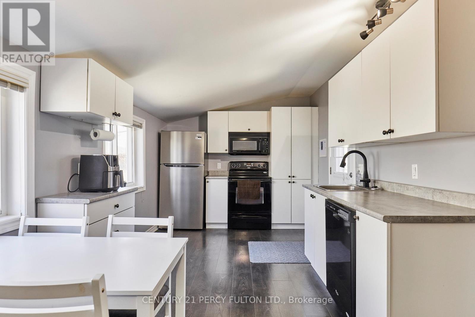 297 Celina Street, Oshawa, Ontario  L1H 4N9 - Photo 8 - E13027324