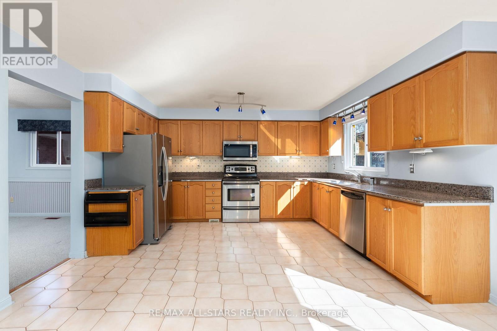 3 Bryant Road, Markham, Ontario  L3P 5Y3 - Photo 5 - N13027248