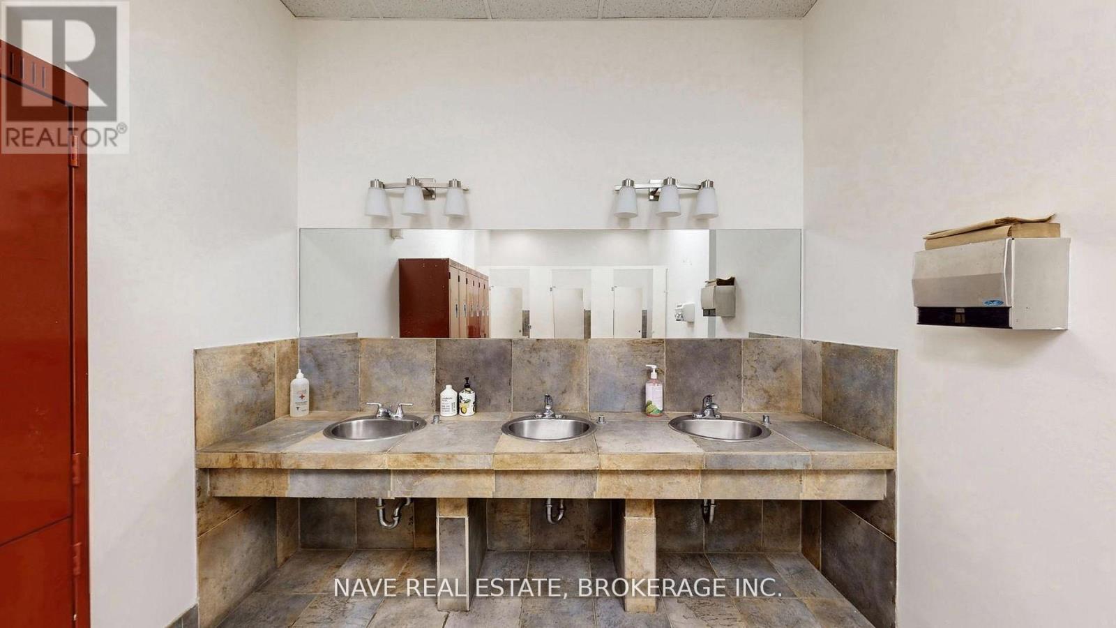 Unit K - 77-83 Davis Drive, Newmarket, Ontario  L3Y 2M9 - Photo 16 - N13027282