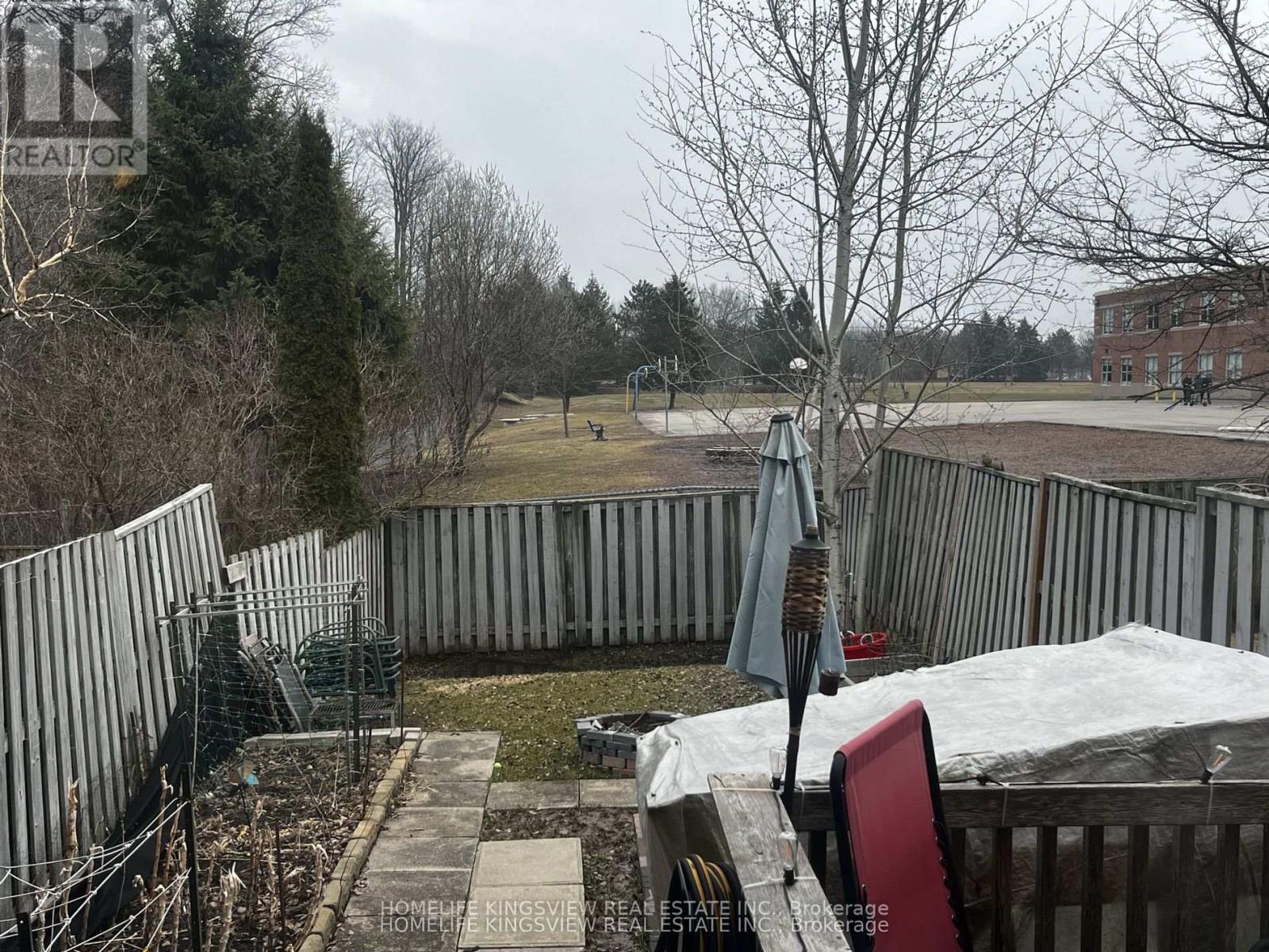 79 Cashel Court, Aurora, Ontario  L4G 6R8 - Photo 4 - N13027302