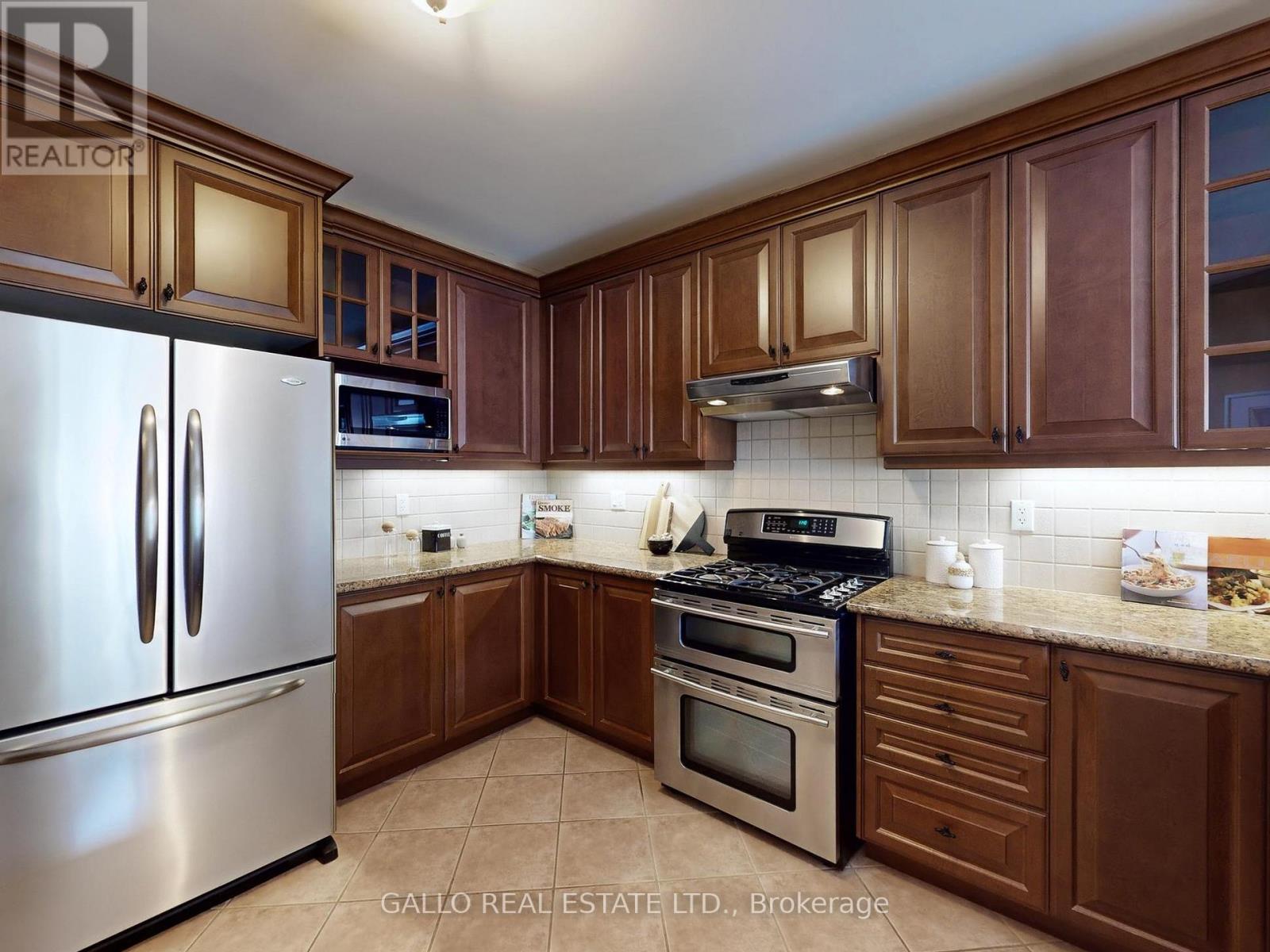 82 Bayberry Street, Whitchurch-Stouffville, Ontario  L4A 0E2 - Photo 12 - N13027354