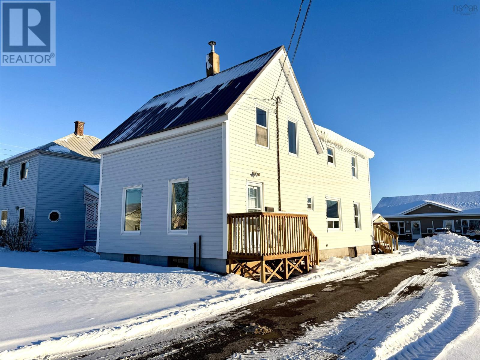 149 East Pleasant Street, Amherst, Nova Scotia  B4H 1N4 - Photo 1 - 202529495