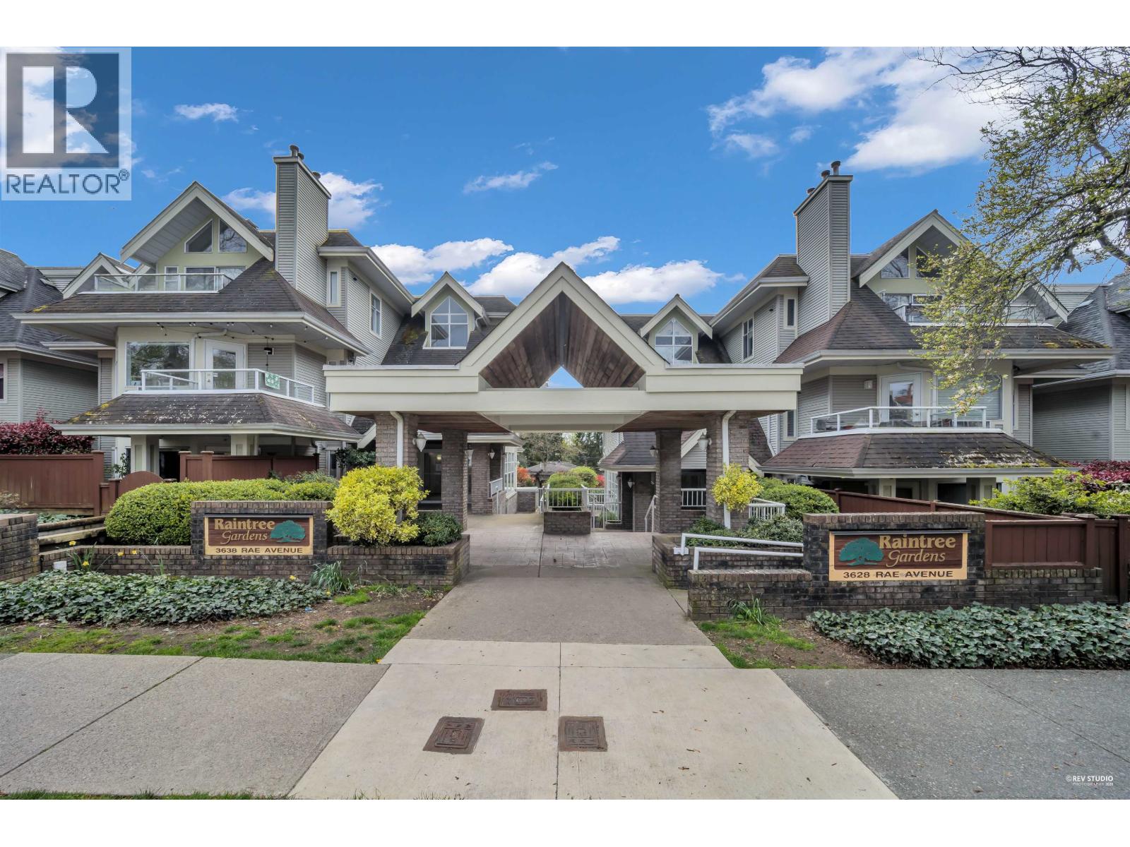 206 3638 Rae Avenue, Vancouver, British Columbia  V5R 2P5 - Photo 1 - R3113863