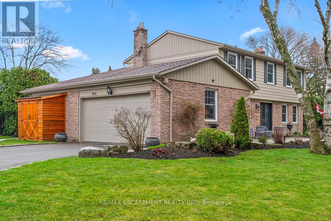 996 Cresthampton Lane, Mississauga, Ontario  L5H 2X1 - Photo 2 - W13027178