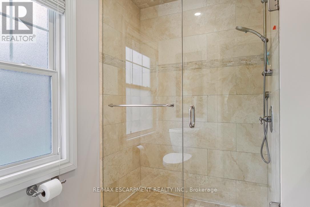 996 Cresthampton Lane, Mississauga, Ontario  L5H 2X1 - Photo 27 - W13027178