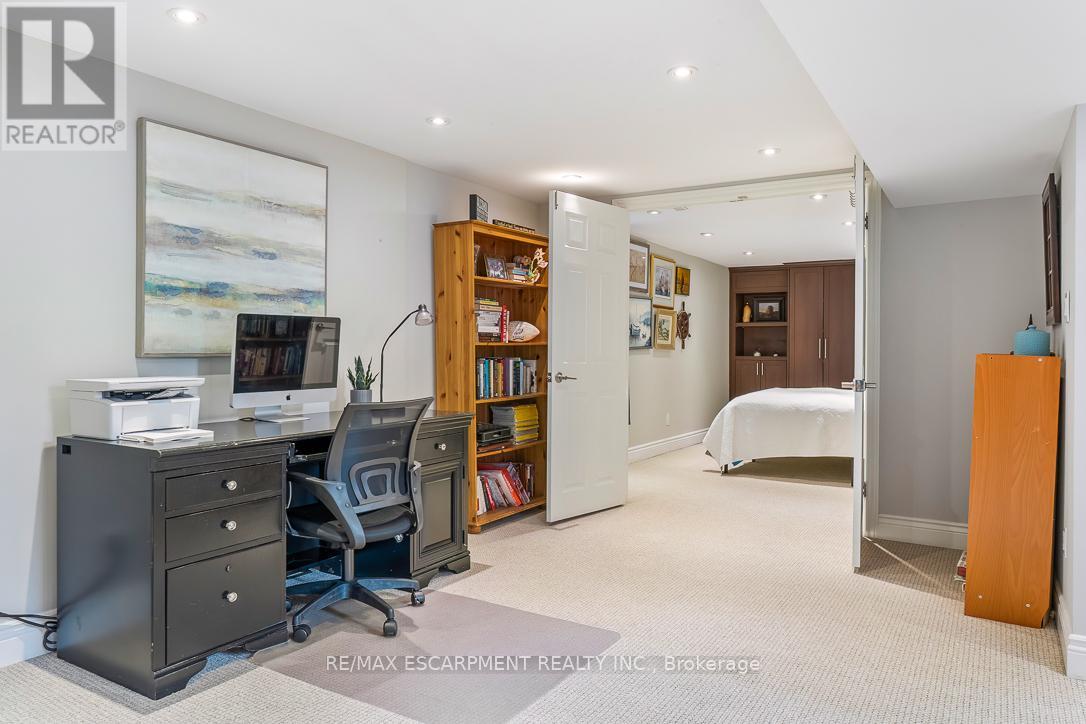 996 Cresthampton Lane, Mississauga, Ontario  L5H 2X1 - Photo 38 - W13027178