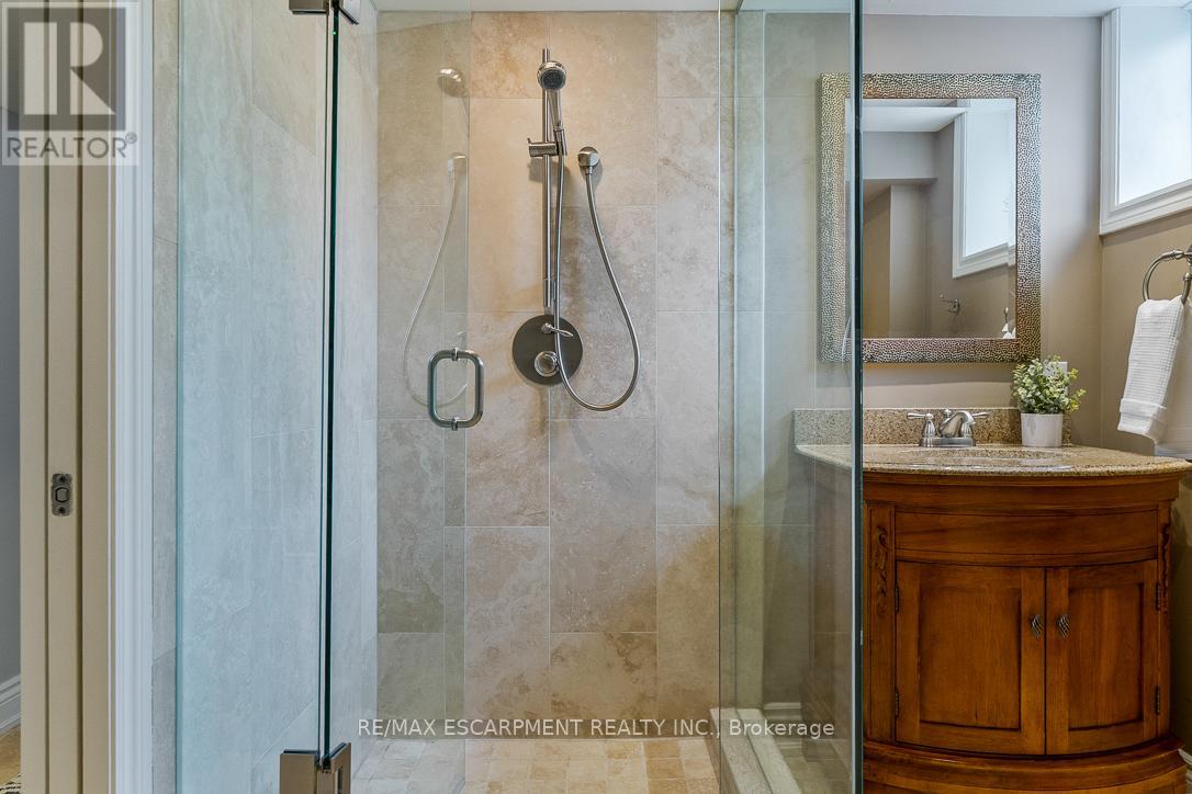 996 Cresthampton Lane, Mississauga, Ontario  L5H 2X1 - Photo 41 - W13027178