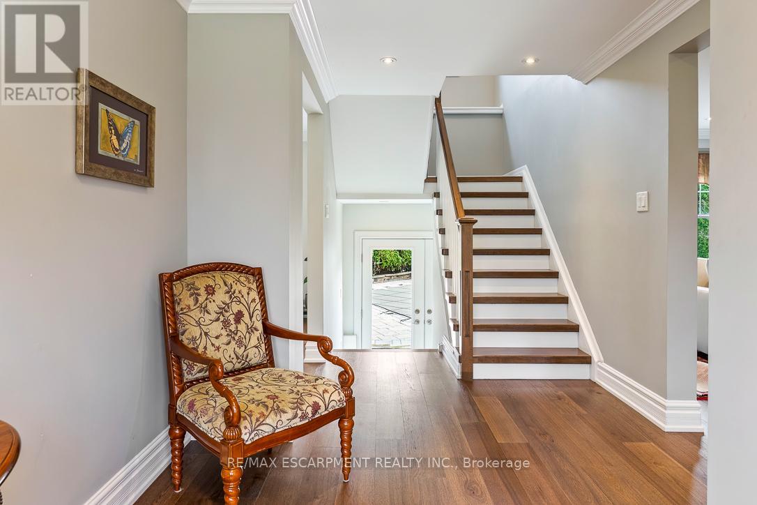 996 Cresthampton Lane, Mississauga, Ontario  L5H 2X1 - Photo 7 - W13027178