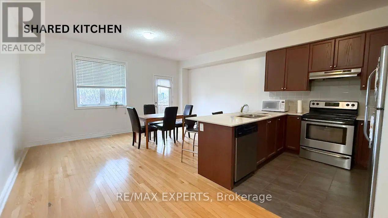3 - 13 Ypres Road, Toronto, Ontario  M6M 0B2 - Photo 2 - W13027184