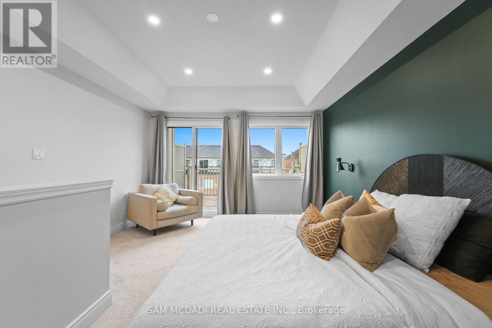 61 Edward Horton Crescent, Toronto, Ontario  M8Z 0E7 - Photo 27 - W13027234