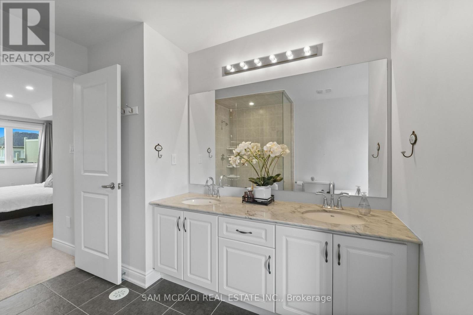 61 Edward Horton Crescent, Toronto, Ontario  M8Z 0E7 - Photo 29 - W13027234