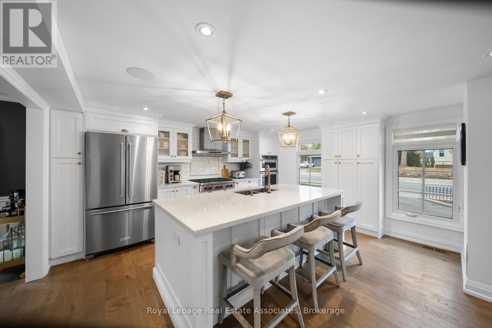 36 Mississauga Road N, Mississauga, Ontario  L5H 2H6 - Photo 6 - W13027242