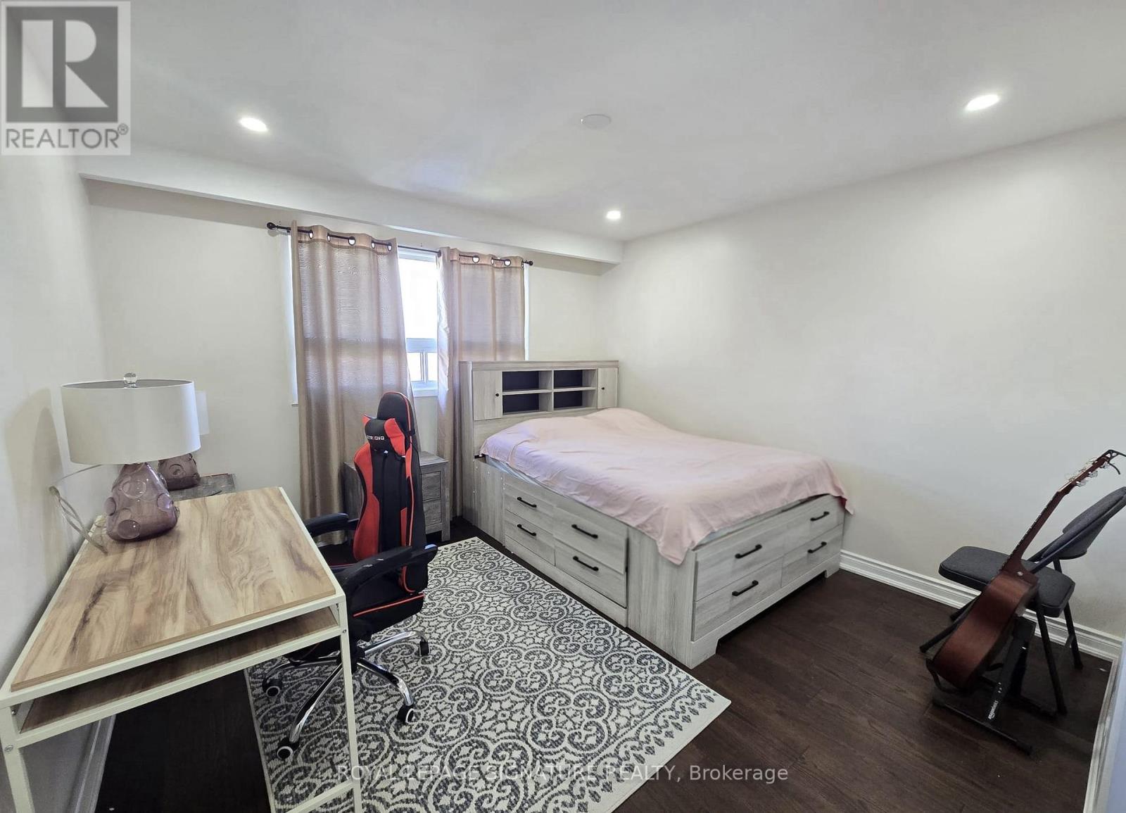 Upper - 23 Benrubin Drive, Toronto, Ontario  M9L 2H3 - Photo 11 - W13027296