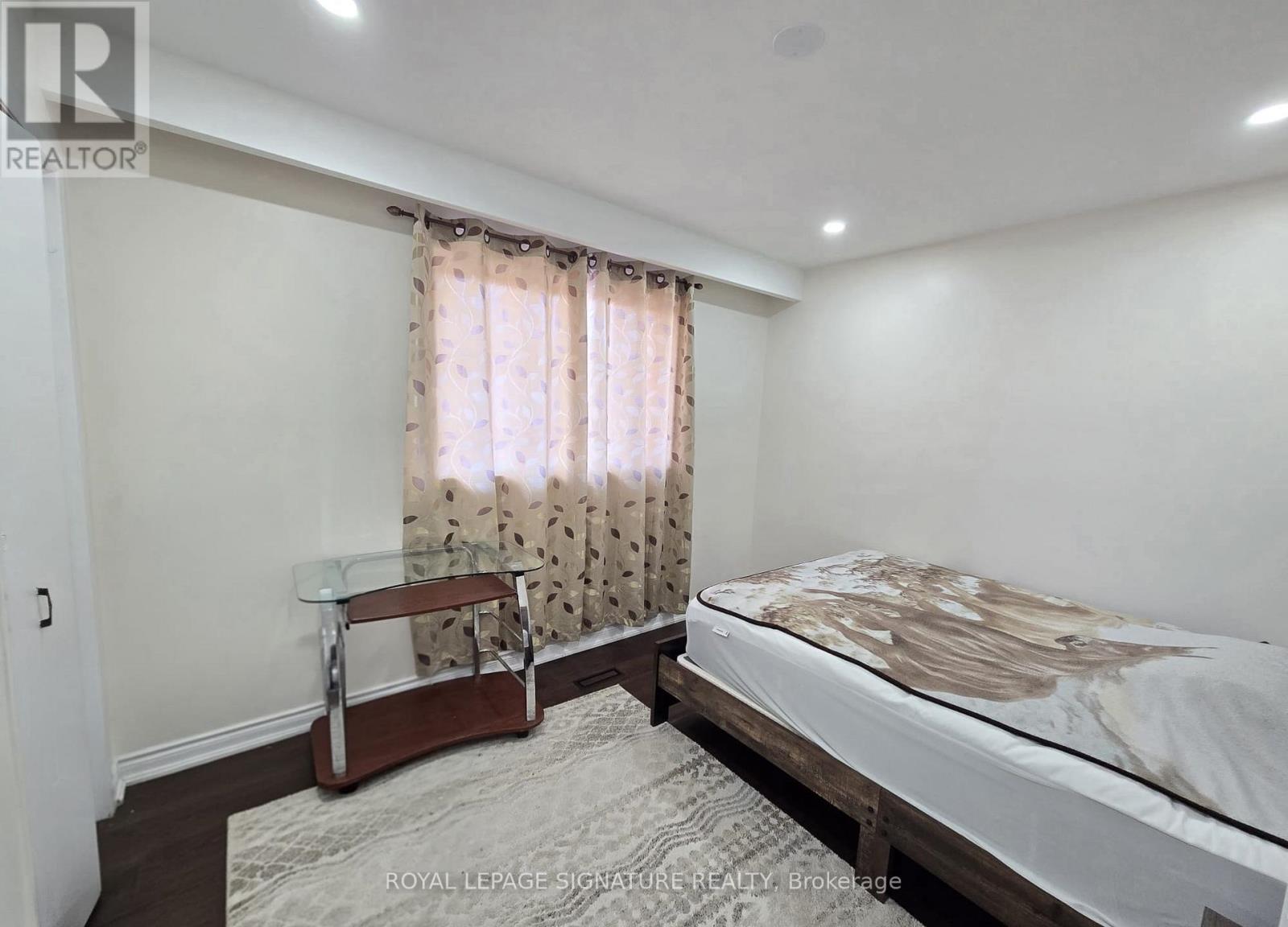 Upper - 23 Benrubin Drive, Toronto, Ontario  M9L 2H3 - Photo 14 - W13027296