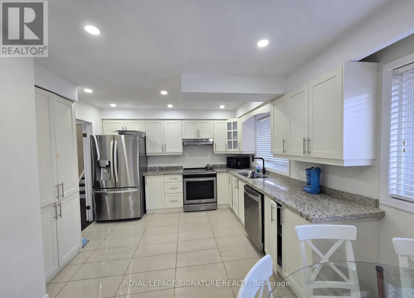 Upper - 23 Benrubin Drive, Toronto, Ontario  M9L 2H3 - Photo 5 - W13027296