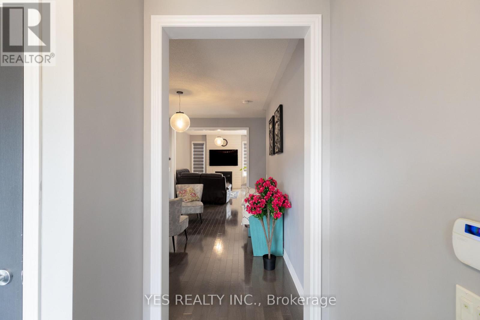 34 Newhouse Boulevard, Caledon, Ontario  L7C 4A1 - Photo 7 - W13027336