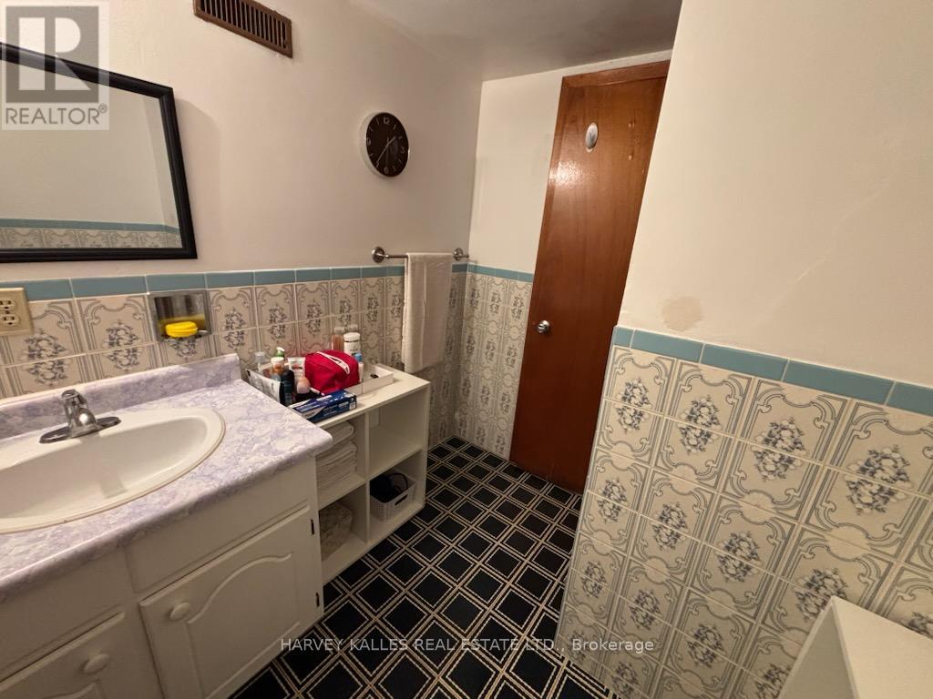 Lower - 2379 Hensall Street, Mississauga, Ontario  L5A 2T1 - Photo 10 - W13027360