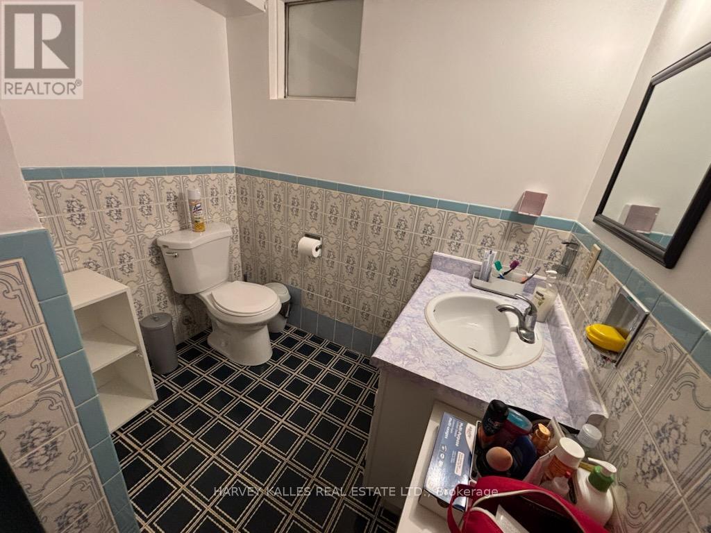 Lower - 2379 Hensall Street, Mississauga, Ontario  L5A 2T1 - Photo 11 - W13027360