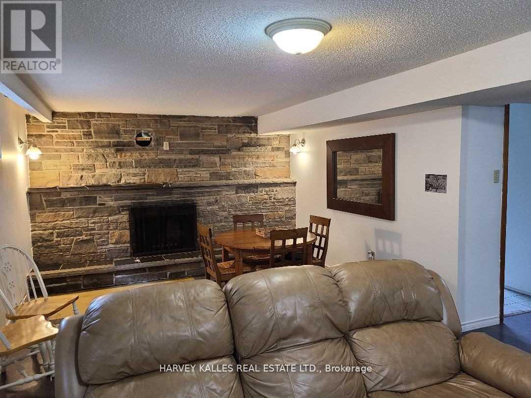 Lower - 2379 Hensall Street, Mississauga, Ontario  L5A 2T1 - Photo 3 - W13027360